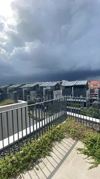 5 Bed Semi-Detached House (Landed) for Rent in Victoria Park Villas - Image 2