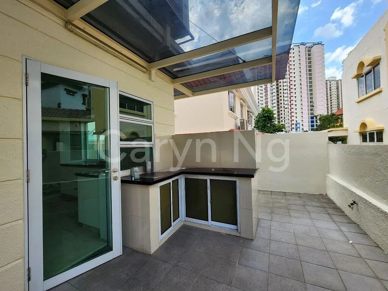 5 Bed Semi-Detached House (Landed) for Rent in  Eaton Park - Image 10