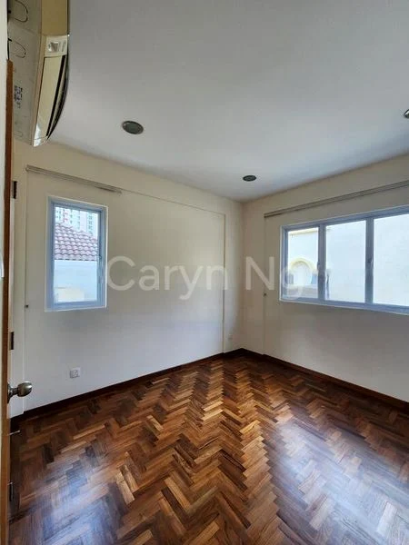 5 Bed Semi-Detached House (Landed) for Rent in  Eaton Park - Image 2