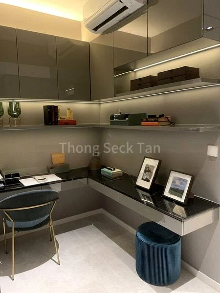 2 Bed Condo for Sale in  Canninghill Piers / Canninghill Square - Image 6