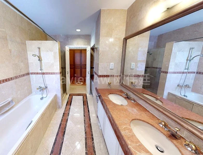 4 Bed Condo for Rent in  Leonie Condotel - Image 10