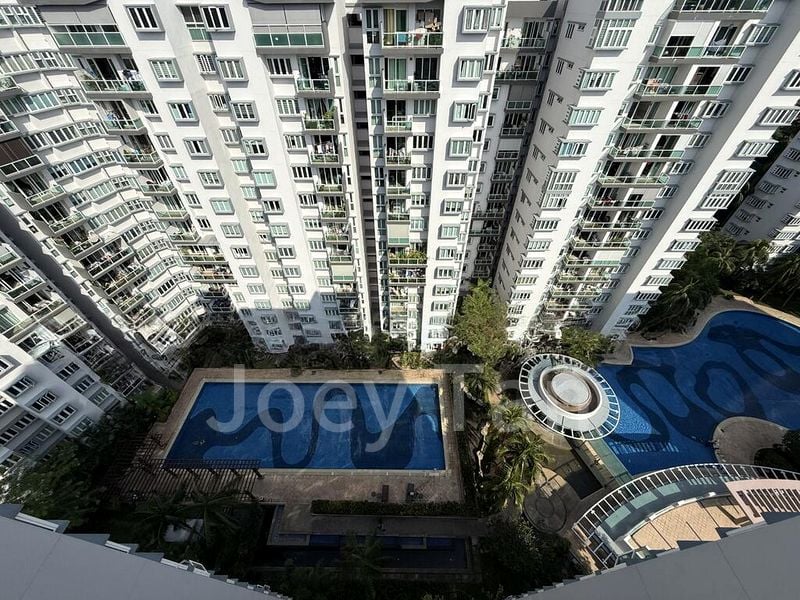 5 Bed Apartment (Condo) for Sale in  The Warren - Image 2