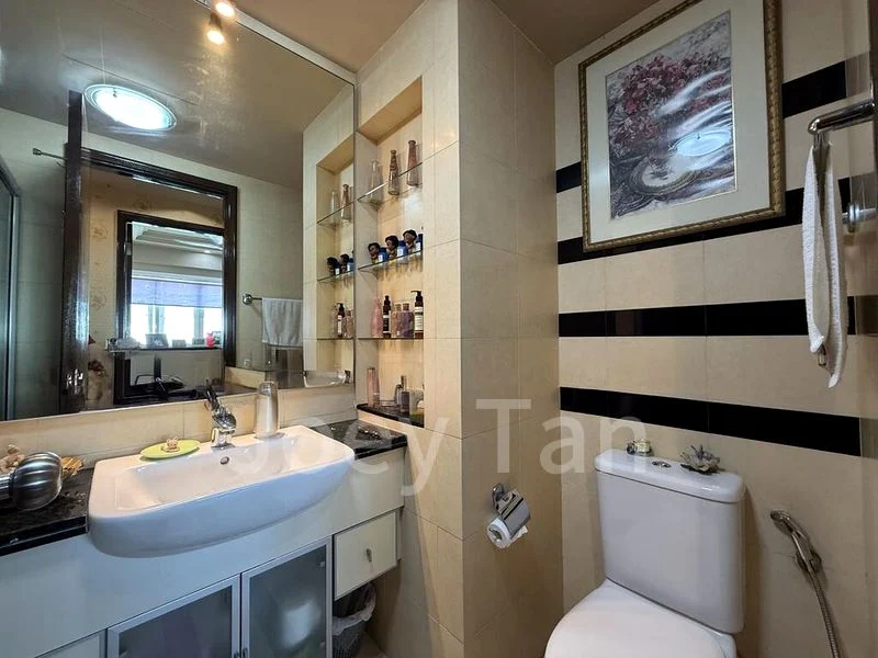 5 Bed Apartment (Condo) for Sale in  The Warren - Image 3