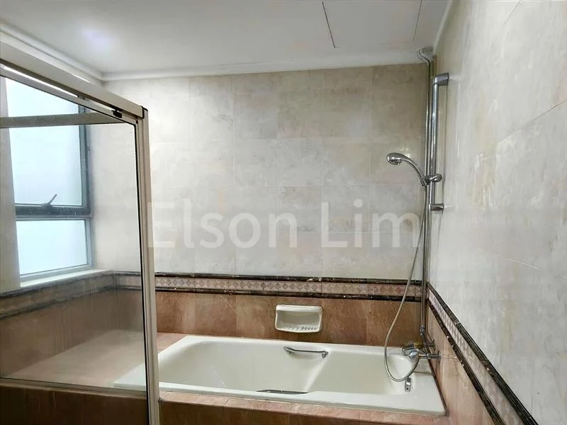 2 Bed Condo for Rent in  The Bayshore - Image 4