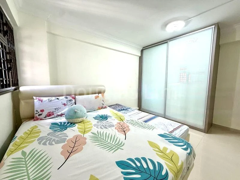 3 Room (3I) HDB for Sale in 57 Geylang Bahru - Image 4