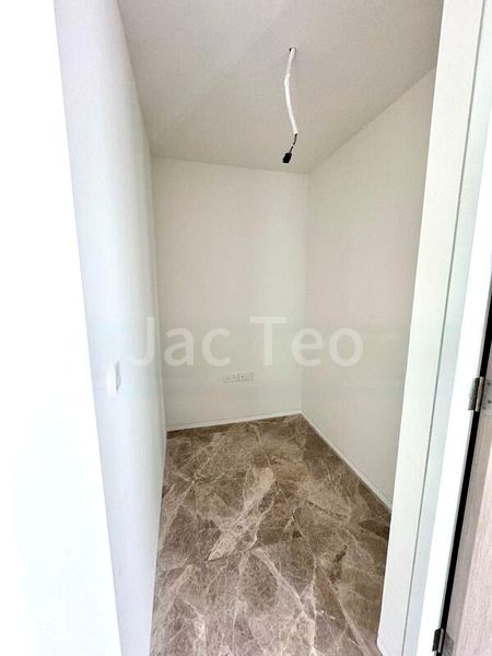 4 Bed Condo for Rent in  Amber Park - Image 9