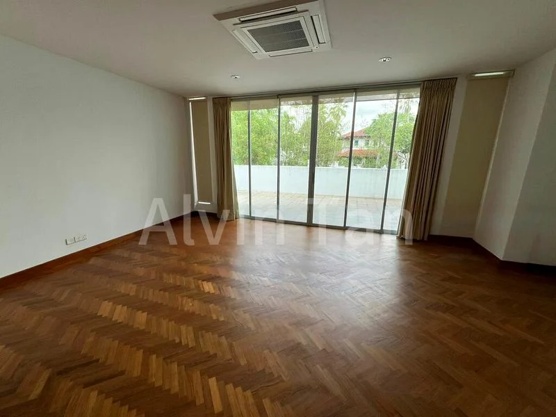 6 Bed Bungalow (Landed) for Rent in  Lewis Road - Image 5