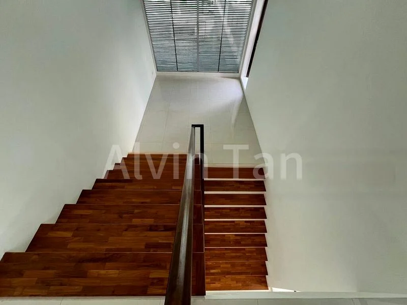 6 Bed Bungalow (Landed) for Rent in  Lewis Road - Image 4