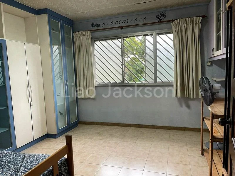 Room (HDB) for Rent in  123 Pending Road - Image 2