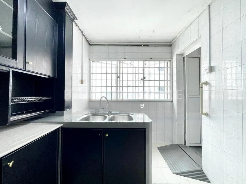 4 Room (4A) HDB for Rent in  335 Woodlands Street 32 - Image 8