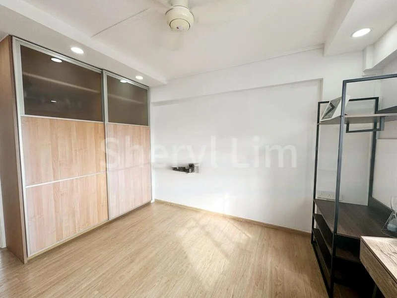 Common Room (HDB) for Rent in  245 Serangoon Avenue 2 - Image 3