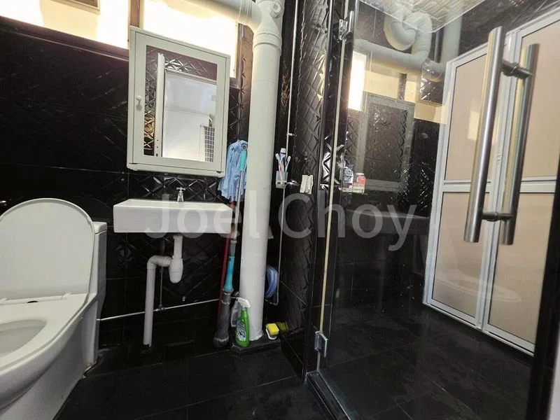 Jumbo HDB for Sale in  420 Woodlands Street 41 - Image 1