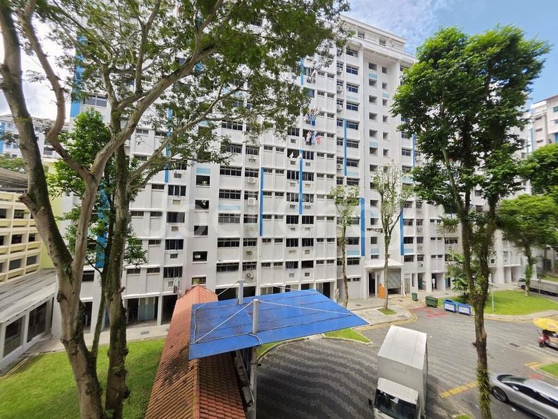 Jumbo HDB for Sale in  420 Woodlands Street 41 - Image 5