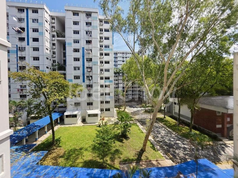 Jumbo HDB for Sale in  420 Woodlands Street 41 - Image 6
