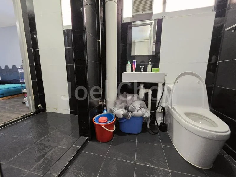 Jumbo HDB for Sale in  420 Woodlands Street 41 - Image 4