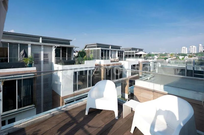 5 Bed Cluster House (Landed) for Sale in Palms @ Sixth Avenue - Image 1