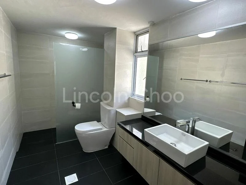 4+1 Bed Semi-Detached House (Landed) for Sale in  Serangoon Garden Estate - Image 15