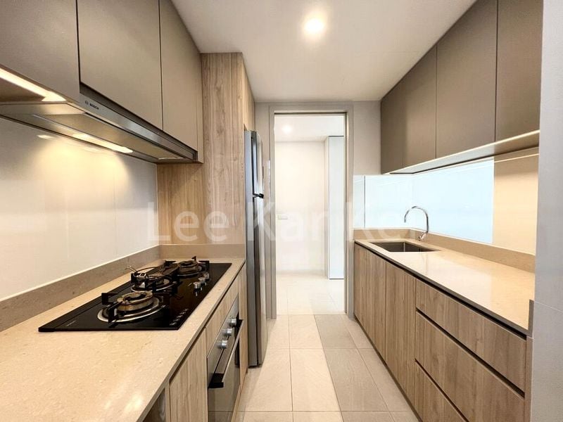 3 Bed Condo for Rent in  Twin VEW - Image 6