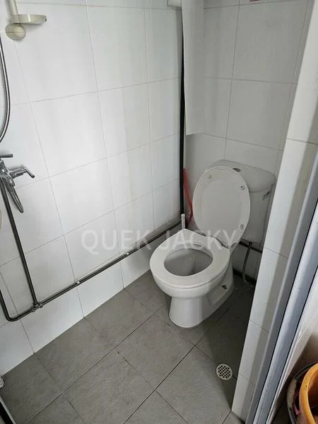 Common Room (Condo) for Rent in Lucky Plaza - Image 7