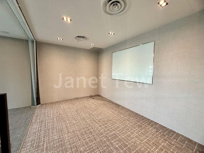 Office for Rent: Republic Plaza - Image 6