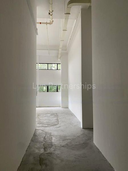 Light Industrial (B1) for Sale: 100 Pasir Panjang - Image 1