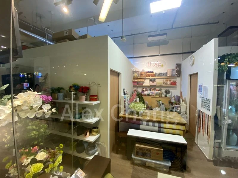 Shop / Shophouse for Rent: "City Gate - Image 1