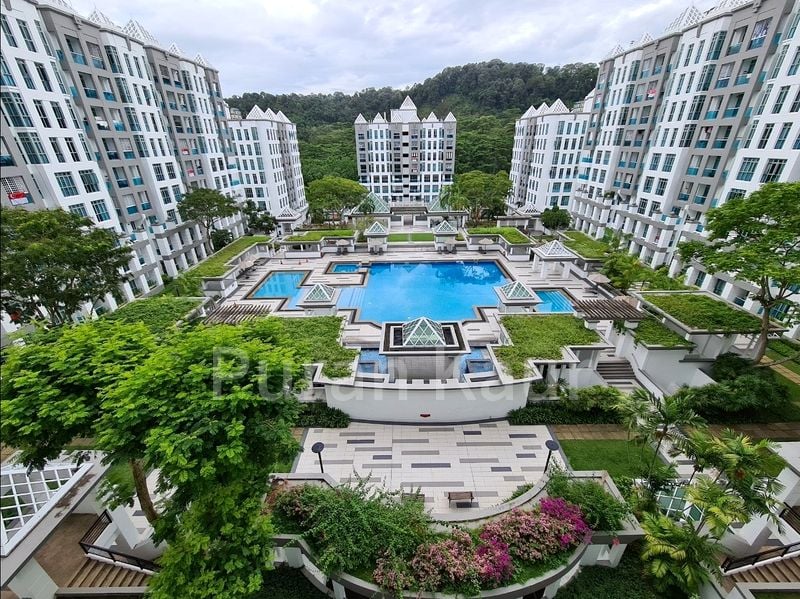 4+1 Bed Condo for Sale in  Hume Park II - Image 2