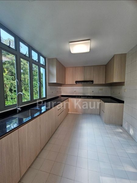 4+1 Bed Condo for Sale in  Hume Park II - Image 9