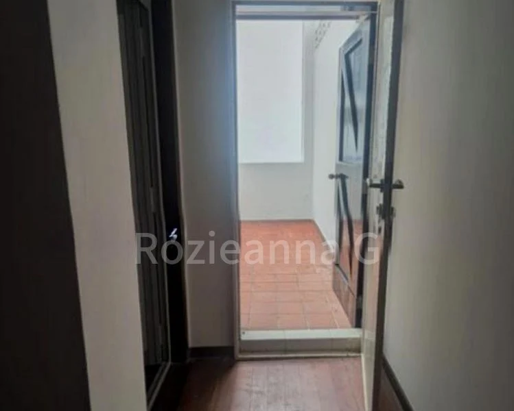 Shop / Shophouse for Rent: 2-Storey Corner Shophouse on Dunlop Street - Image 2