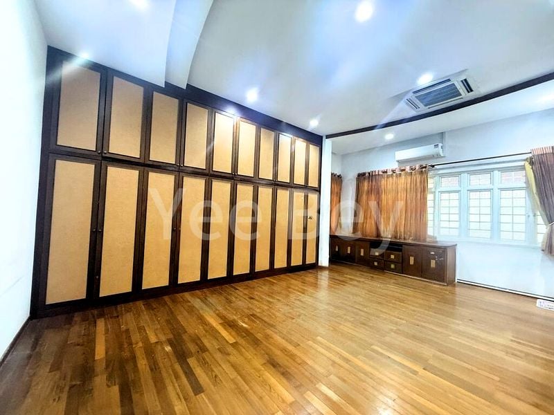 7 Bed Bungalow (Landed) for Sale in Wimborne Road - Image 7