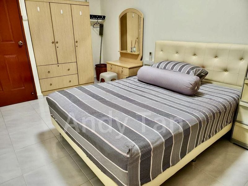 Room (HDB) for Rent in  965 Hougang Avenue 9 - Image 1