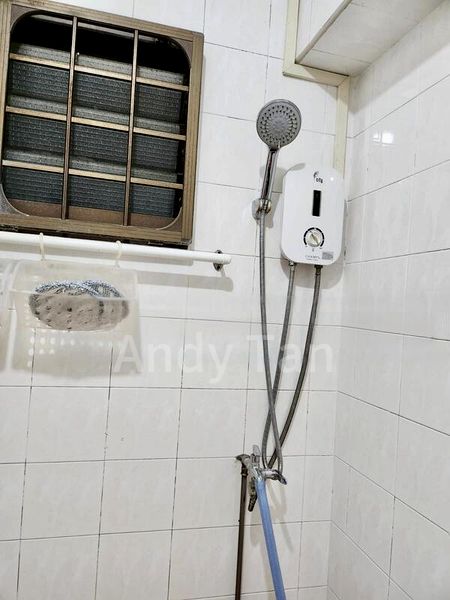 Room (HDB) for Rent in  965 Hougang Avenue 9 - Image 4