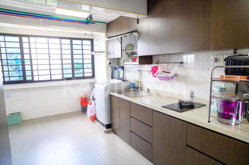3 Room (3I) HDB for Sale in  169 Stirling Road - Image 6