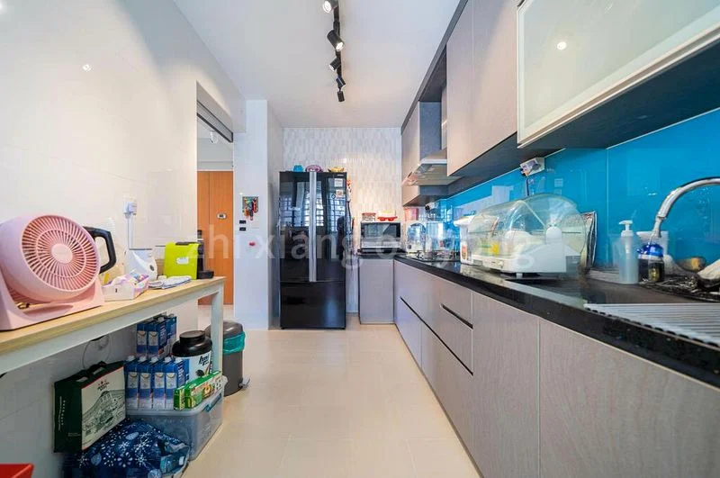 5 Room (5I) HDB for Sale in  443C Bukit Batok West Avenue 8 - Image 6