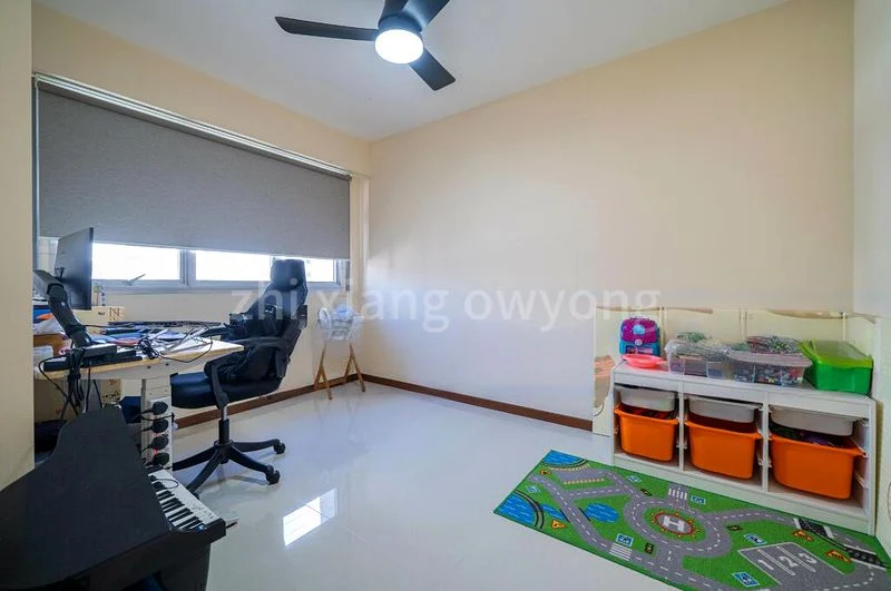 5 Room (5I) HDB for Sale in  443C Bukit Batok West Avenue 8 - Image 4