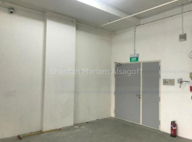 Light Industrial (B1) for Sale: Solstice Business Centre - Image 1