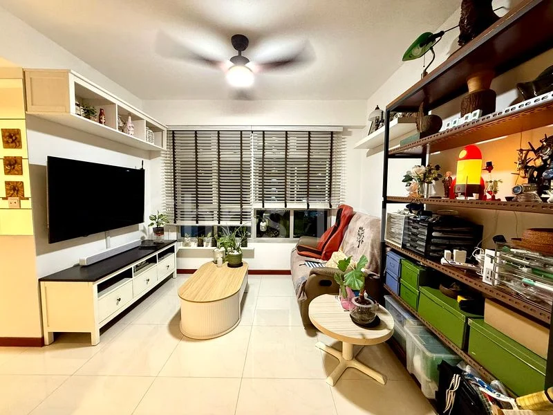 3 Room (3A) HDB for Sale in 675D Yishun Avenue 4 - Image 2