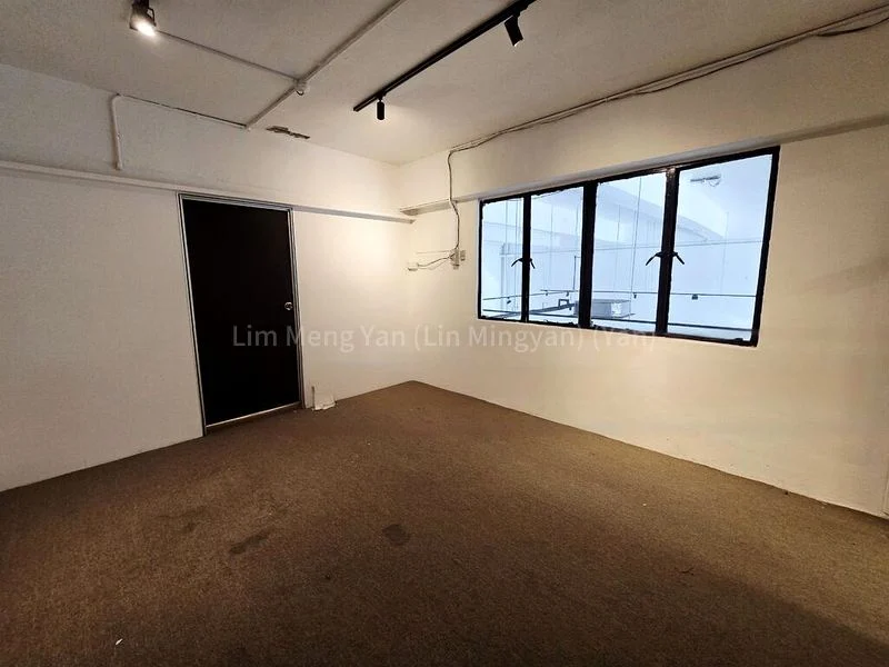 Light Industrial (B1) for Rent: 3-Storey Hillview Industrial Building, with Superb Frontage! - Image 6