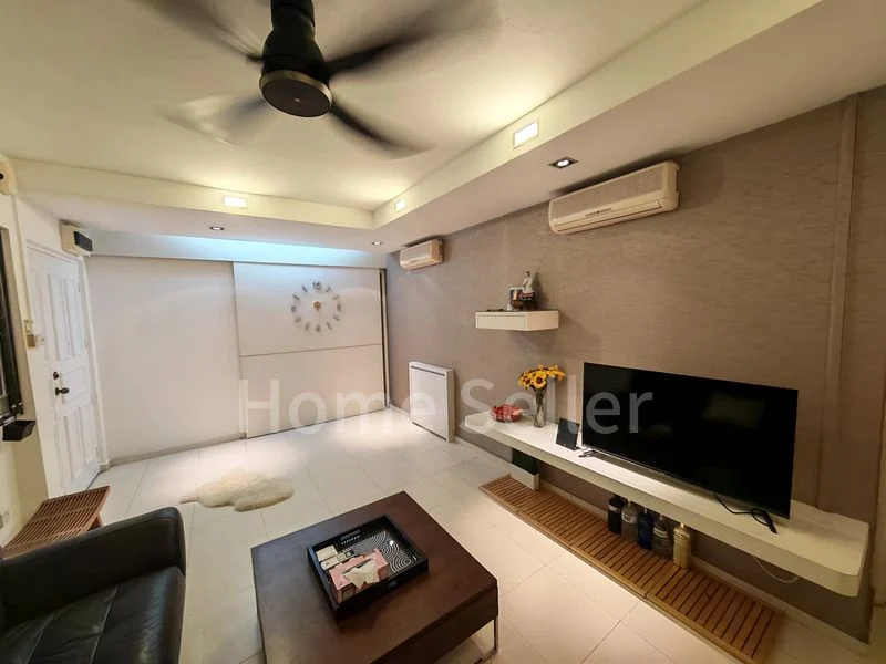 4 Room (4A) HDB for Sale in 141 Lorong 2 Toa Payoh - Image 2