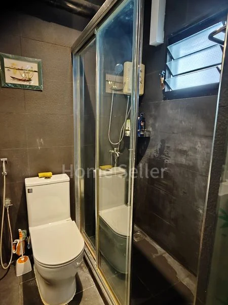 4 Room (4A) HDB for Sale in 141 Lorong 2 Toa Payoh - Image 12