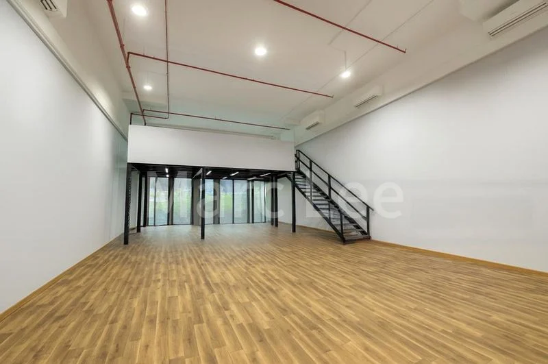 Light Industrial (B1) for Sale: Space 18 - Image 1