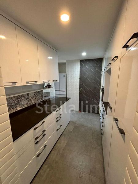 3 Bed Condo for Rent in  Sommerville Park - Image 9