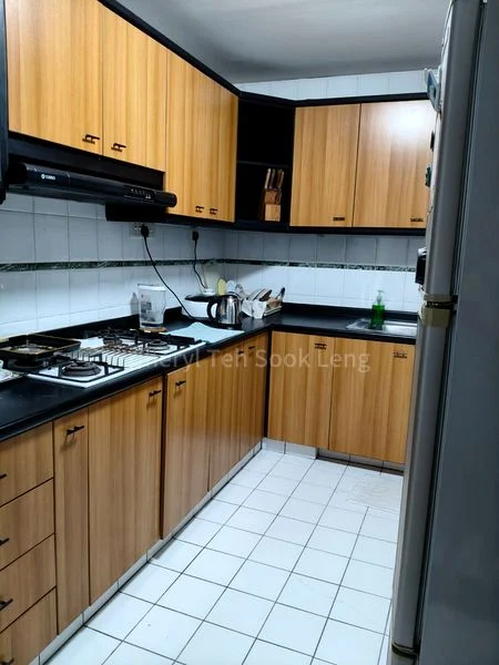 Common Room (Condo) for Rent in  Cascadale - Image 8