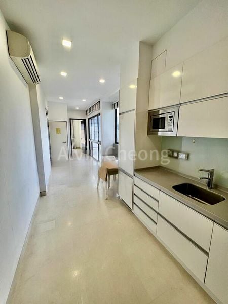 1 Bed Condo for Sale in  Harbour Suites - Image 2