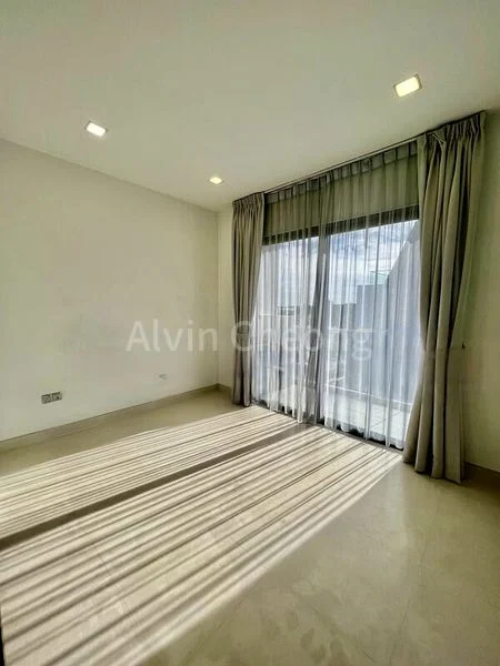 1 Bed Condo for Sale in  Harbour Suites - Image 7