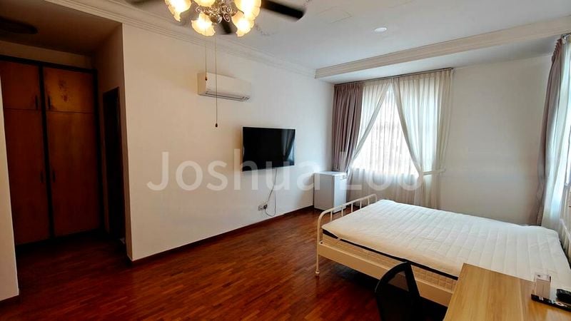 6 Bed Corner Terrace (Landed) for Sale in  Beechwood Grove - Image 5