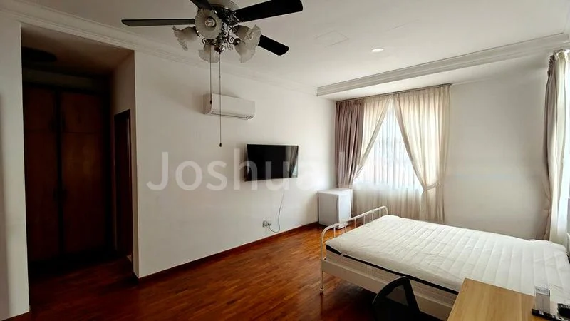 6 Bed Corner Terrace (Landed) for Sale in  Beechwood Grove - Image 17