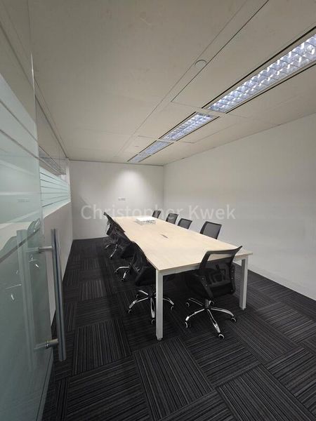 Office for Rent: Odeon Towers - Image 5