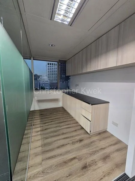 Office for Rent: Odeon Towers - Image 1