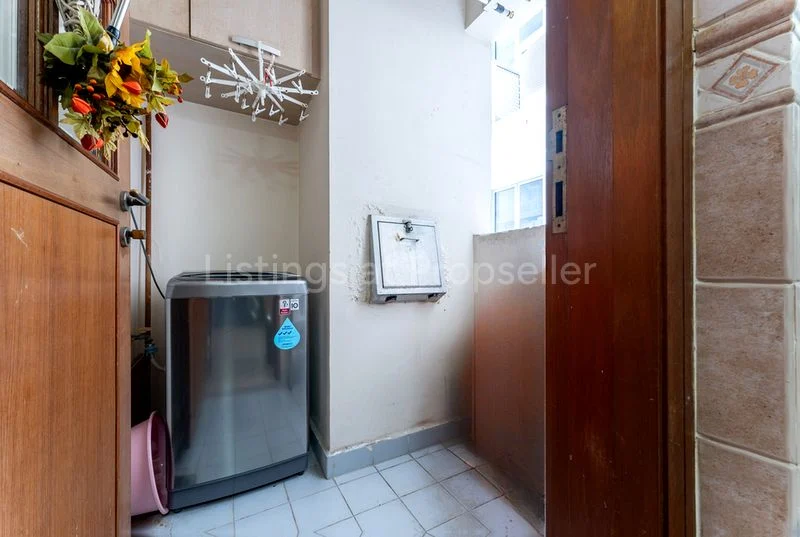 2 Bed Condo for Sale in The Bayshore - Image 4